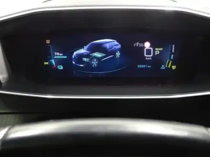 Photo 13 Peugeot 2008  e- 136ch GT