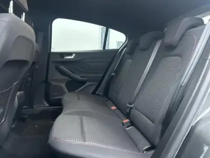 Photo 11 Ford Focus  1.0 EcoBoost 125ch mHEV ST-Line