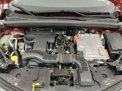 Photo 11 Renault Captur  1.6 E-Tech hybride rechargeable 160ch Intens -21