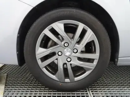 Photo 24 Peugeot 208  1.2 PureTech 75ch S&S Active Business