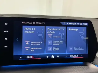 Photo 10 BMW Serie 2 Série 2 ActiveTourer 225e 245ch xDrive M Sport DKG7