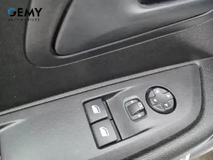 Photo 11 Peugeot 208  BLUEHDI 100 S&S BVM6