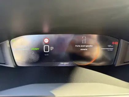 Photo 29 Peugeot 208  Electrique 50 kWh 136ch