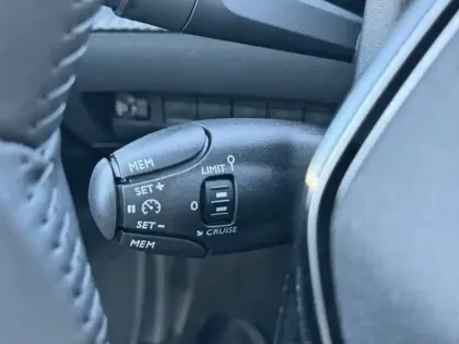 Photo 58 Peugeot 208  Electrique 50 kWh 136ch