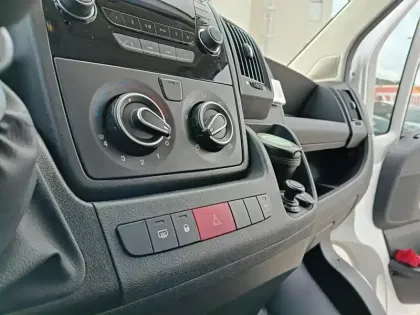 Photo 23 Peugeot Boxer  TOLE 335 L2H2 BLUEHDI 140 S&S