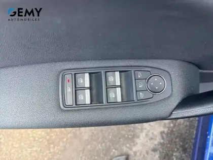 Photo 17 Renault Captur  TCe 140 EDC - 21