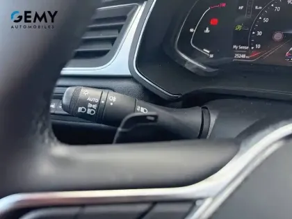 Photo 23 Renault Captur  TCe 140 EDC - 21