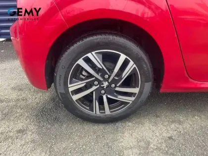 Photo 10 Peugeot 208  PureTech 130 S&S EAT8