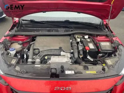 Photo 11 Peugeot 208  PureTech 130 S&S EAT8