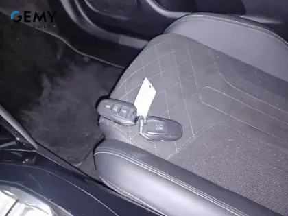 Photo 14 Peugeot 2008  Electrique 136 ch