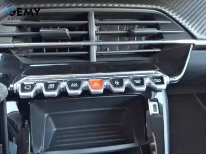 Photo 17 Peugeot 208  BlueHDi 100 S&S BVM6