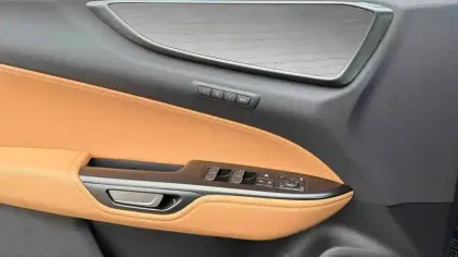 Photo 22 Lexus Nx  450h+ 4WD Hybride Rechargeable