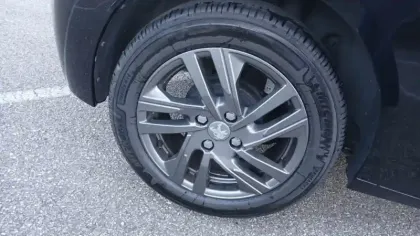 Photo 12 Peugeot 208  PureTech 100 S&S BVM6