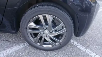 Photo 9 Peugeot 208  PureTech 100 S&S BVM6