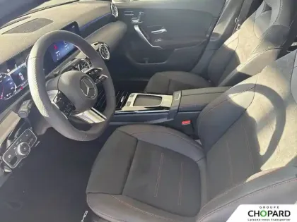 Photo 14 Mercedes Classe A  180 d 8G-DCT