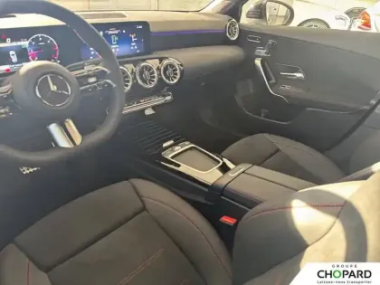 Photo 12 Mercedes Classe A  180 d 8G-DCT