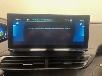 Photo 32 Peugeot 3008  Hybrid 225 e-EAT8