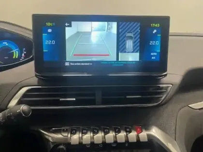 Photo 36 Peugeot 3008  Hybrid 225 e-EAT8