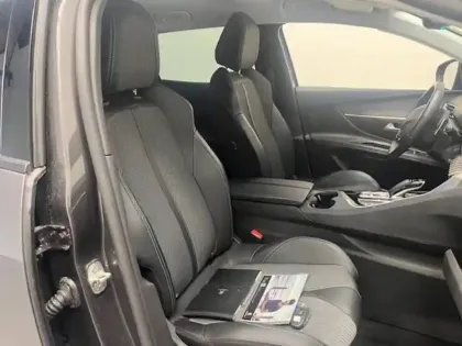 Photo 19 Peugeot 3008  Hybrid 225 e-EAT8