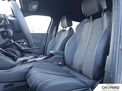 Photo 42 Peugeot 2008  Hybrid 145 e-DCS6