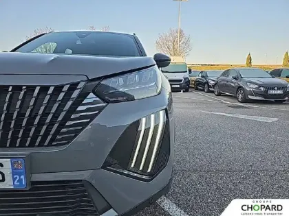 Photo 53 Peugeot 2008  Hybrid 145 e-DCS6