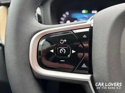 Photo 30 Volvo Xc60  T6 AWD Hybride rechargeable 253 ch+145 ch Geartronic 8