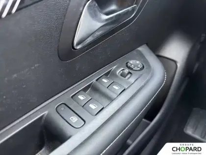 Photo 79 Peugeot 208  100 S&S BVM6