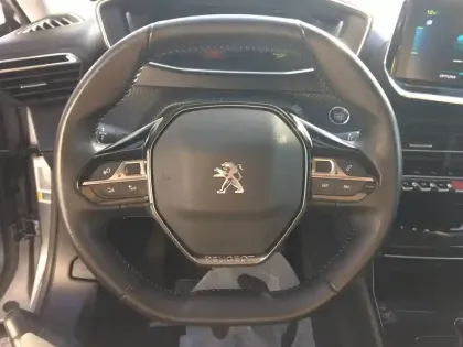 Photo 16 Peugeot 2008  Moteur électrique 136 ch