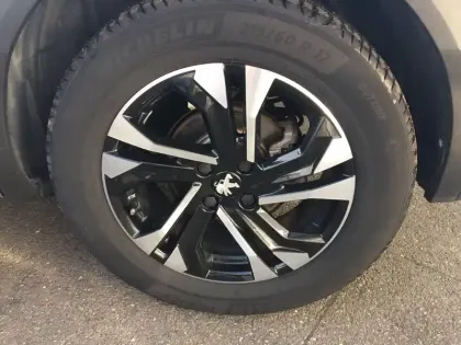 Photo 8 Peugeot 2008  Moteur électrique 136 ch