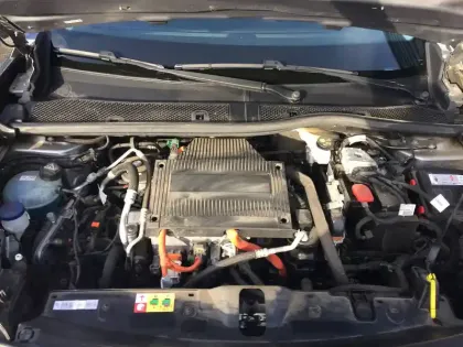 Photo 9 Peugeot 2008  Moteur électrique 136 ch