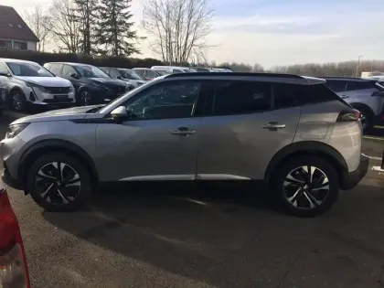 Photo 13 Peugeot 2008  Moteur électrique 136 ch