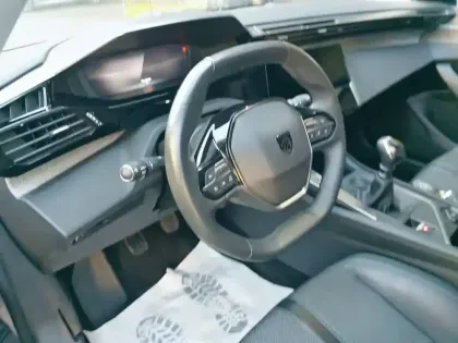 Photo 9 Peugeot 308  PureTech 130ch S&S BVM6