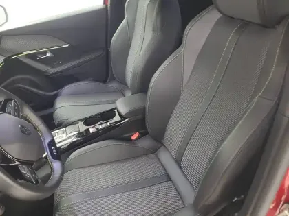 Photo 20 Peugeot 2008  PureTech 130 S&S EAT8