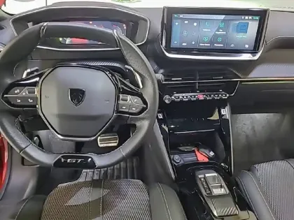 Photo 30 Peugeot 2008  PureTech 130 S&S EAT8