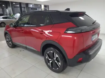 Photo 3 Peugeot 2008  PureTech 130 S&S EAT8