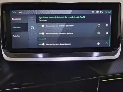 Photo 46 Peugeot 2008  PureTech 130 S&S EAT8