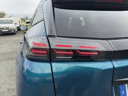 Photo 56 Peugeot 2008  Hybrid 145 e-DCS6