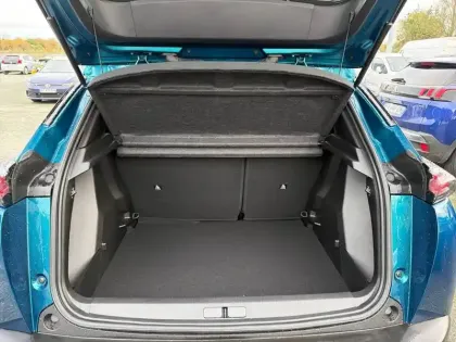 Photo 45 Peugeot 2008  Hybrid 145 e-DCS6