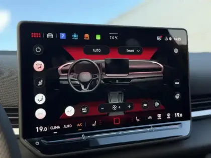 Photo 34 Volkswagen T-roc  1.5 eTSI EVO2 Hybrid 150 ch DSG7