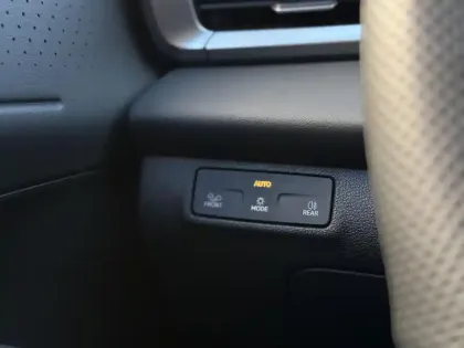 Photo 43 Volkswagen T-roc  1.5 eTSI EVO2 Hybrid 150 ch DSG7