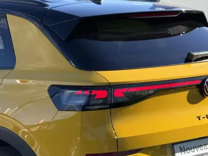 Photo 6 Volkswagen T-roc  1.5 eTSI EVO2 Hybrid 150 ch DSG7