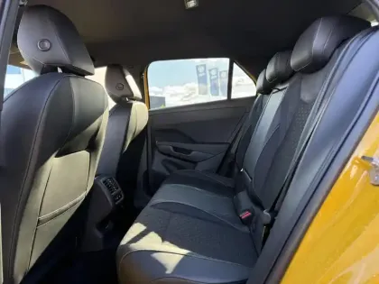 Photo 18 Volkswagen T-roc  1.5 eTSI EVO2 Hybrid 150 ch DSG7