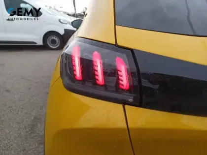 Photo 17 Peugeot 208  PureTech 100 S&S BVM6