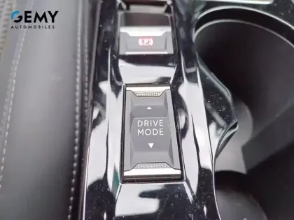 Photo 14 Peugeot 208  PureTech 100 S&S BVM6