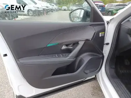 Photo 11 Peugeot 2008  BlueHDi 110 S&S BVM6