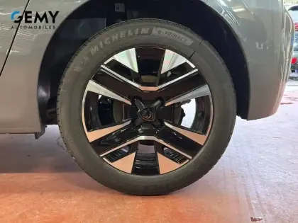 Photo 10 Peugeot 208  Hybrid 110 e-DCS6