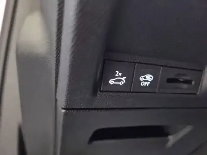 Photo 52 Peugeot 3008  Electrique 210 ch 73 kWh