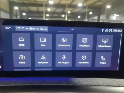 Photo 11 Peugeot 3008  Electrique 210 ch 73 kWh