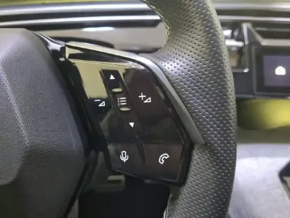 Photo 50 Peugeot 3008  Electrique 210 ch 73 kWh