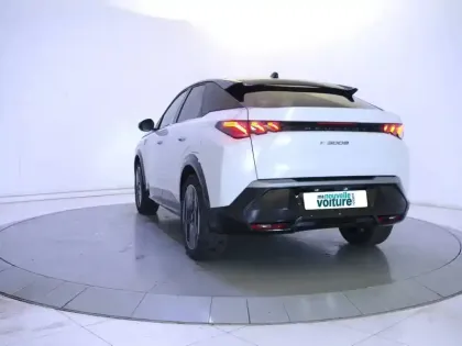 Photo 27 Peugeot 3008  Electrique 210 ch 73 kWh